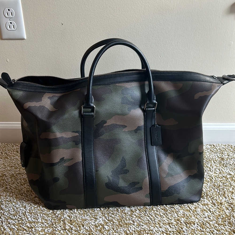 Coach - Picture 2 of 10